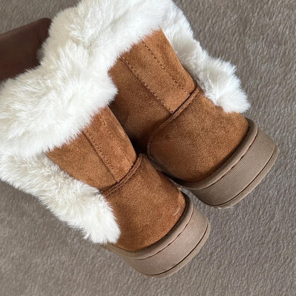 White Mountain Faux Fur Boots